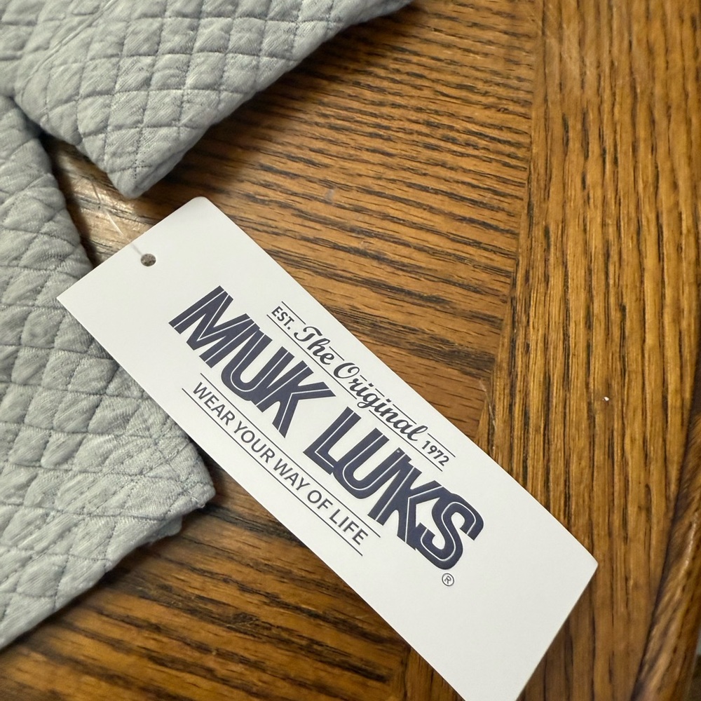 New with Tags Muk Luks Light Gray Quilted Kids Button Down Shirt - Picture 2 of 6